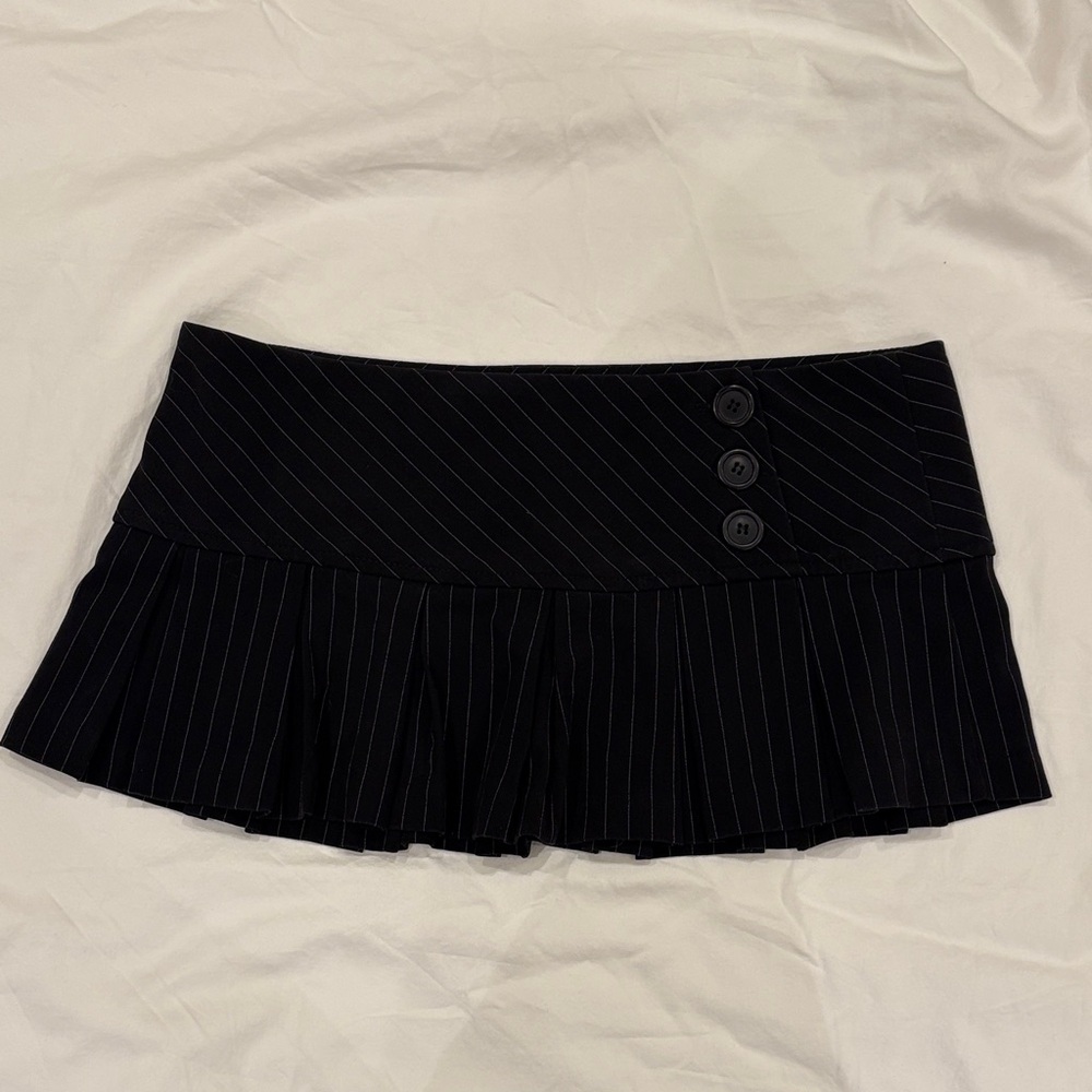 Charlotte Russe Black Pinstripe Mini Skirt Large vintage